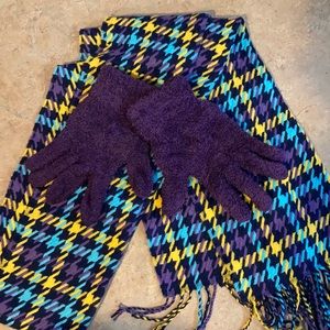 Scarf and glove set